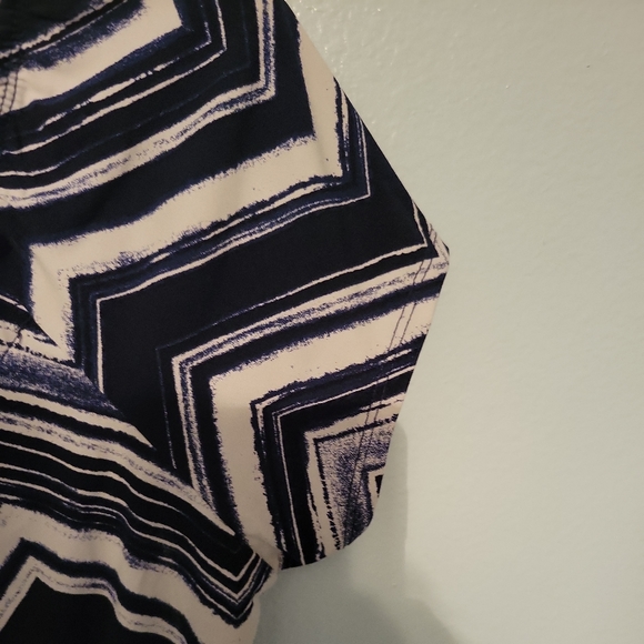 Liz McCoy multicolor gently used blouse L. - Picture 4 of 5